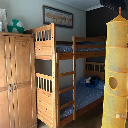 Junto A La Playa En Urbanización Cerrada *